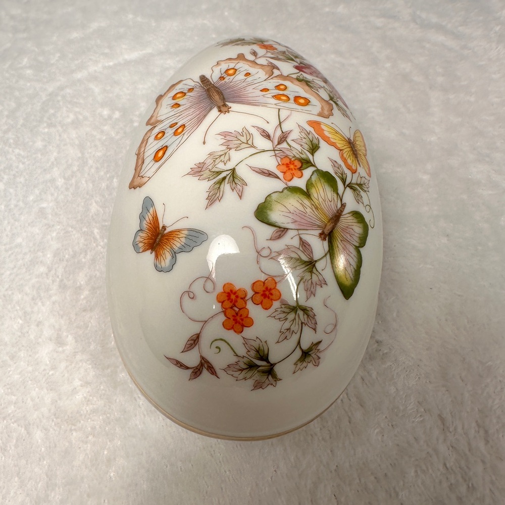 Vintage 2 Avon Butterfly Fantasy Porcelain Treasure Eggs 22K Trim 1974 Japan - Picture 6 of 14
